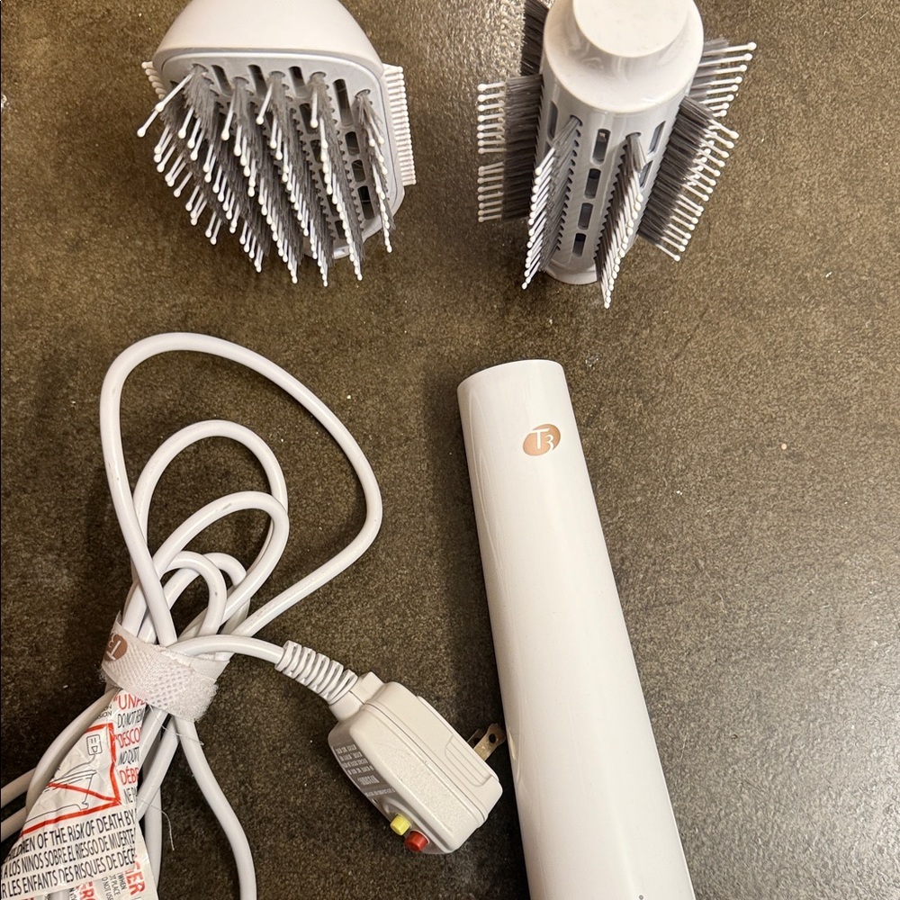 T3 micro dryer brush